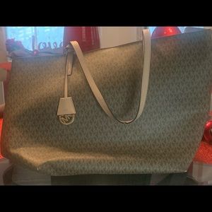 Michael Kors Tote
